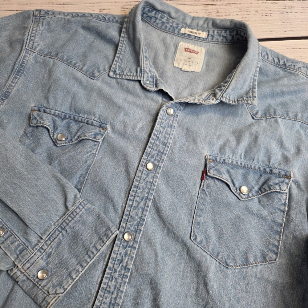 Levi's Denim Shirt Mens XXL Standard Fit Pearl Snap Button Up Long Sleeve Light